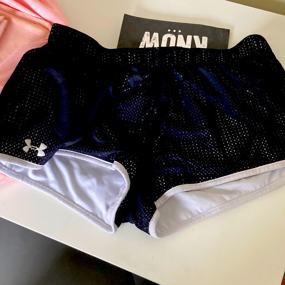 Medium shorts for women